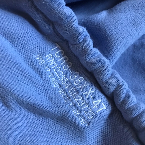 Aritzia TNA Cropped Hoodie - Picture 5 of 9